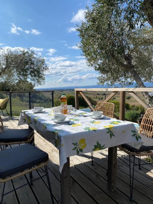 Neuve Romantique Montbrun-des-Corbieres Bagian luar foto