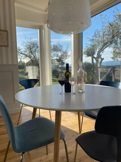 Neuve Romantique Montbrun-des-Corbieres Bagian luar foto